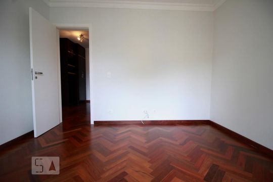 Quarto 1 de casa de condomínio para alugar com 4 quartos, 310m² em Jardim Morumbi, São Paulo
