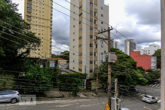 Vista da Suite 3 de casa à venda com 4 quartos, 190m² em Sumaré, São Paulo