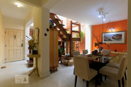 Sala de Jantar de casa para alugar com 4 quartos, 190m² em Sumaré, São Paulo