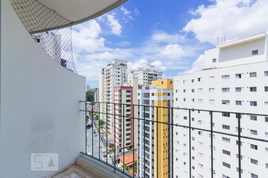 Sacada de apartamento à venda com 3 quartos, 90m² em Santa Teresinha, São Paulo