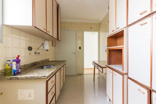 Cozinha de apartamento à venda com 3 quartos, 90m² em Santa Teresinha, São Paulo
