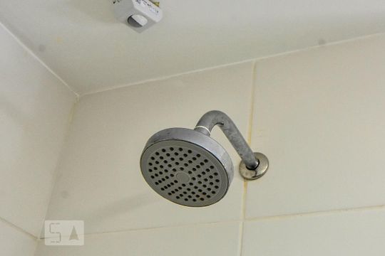 Banheiro de apartamento à venda com 1 quarto, 65m² em Santo Amaro, São Paulo