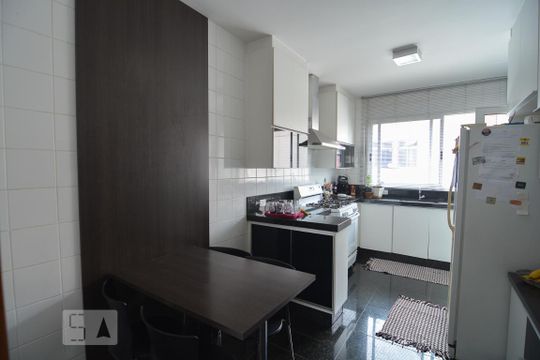 Cozinha de apartamento à venda com 4 quartos, 154m² em Buritis, Belo Horizonte