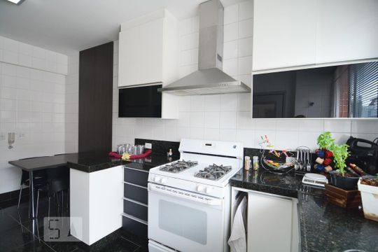 Cozinha de apartamento à venda com 4 quartos, 154m² em Buritis, Belo Horizonte