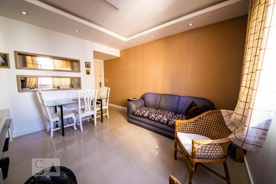 Sala de apartamento para alugar com 2 quartos, 65m² em Icaraí, Niterói