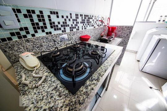 Cozinha de apartamento para alugar com 2 quartos, 65m² em Icaraí, Niterói