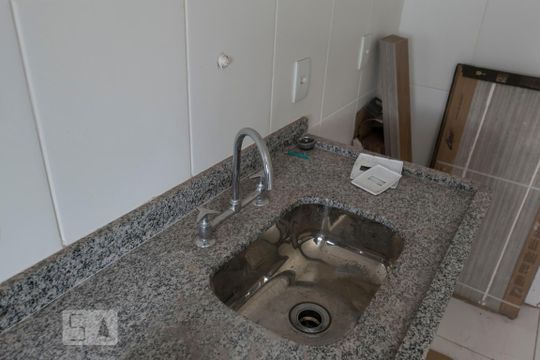 Cozinha (Pia) de apartamento para alugar com 2 quartos, 55m² em Vila Vermelha, São Paulo