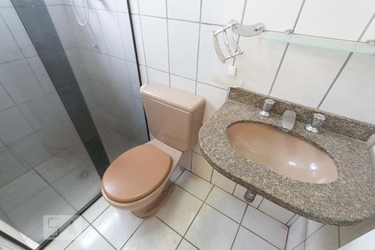 Banheiro da suíte  de apartamento à venda com 3 quartos, 78m² em Vila Firmiano Pinto, São Paulo