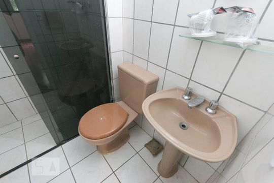 Banheiro  de apartamento à venda com 3 quartos, 78m² em Vila Firmiano Pinto, São Paulo