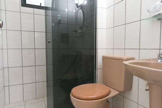 Banheiro  de apartamento à venda com 3 quartos, 78m² em Vila Firmiano Pinto, São Paulo