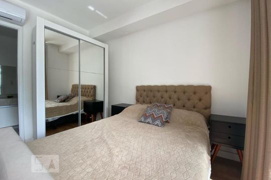 Quarto de kitnet/studio à venda com 1 quarto, 35m² em Real Parque, São Paulo