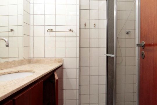 Banheiro de apartamento à venda com 1 quarto, 40m² em Bela Vista, São Paulo