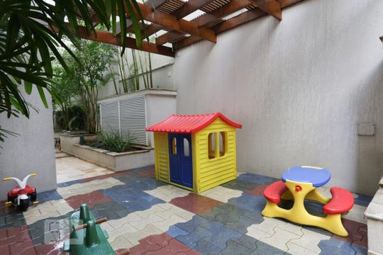Playground de apartamento para alugar com 3 quartos, 143m² em Paraíso, São Paulo