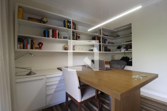 Escritório de apartamento para alugar com 3 quartos, 210m² em Moema, São Paulo
