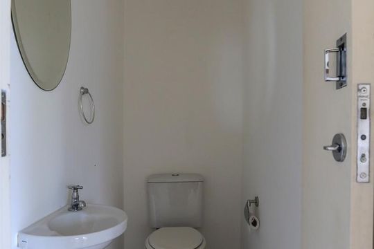 Lavabo de apartamento à venda com 2 quartos, 90m² em Sumarezinho, São Paulo