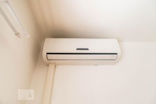 Quarto de apartamento para alugar com 1 quarto, 65m² em Vila Ipiranga, Porto Alegre