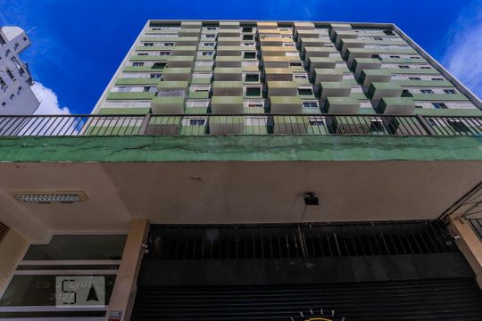 Fachada de apartamento para alugar com 1 quarto, 50m² em Pinheiros, São Paulo