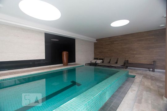 Piscina coberta de apartamento à venda com 2 quartos, 68m² em Mirandópolis, São Paulo