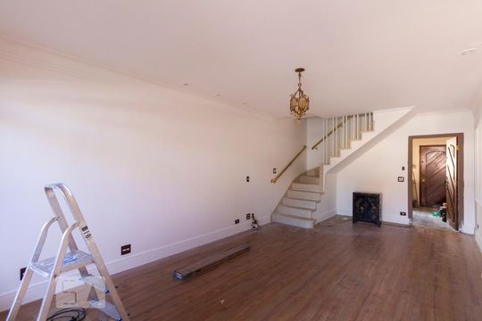 Sala de casa à venda com 3 quartos, 150m² em Planalto Paulista, São Paulo