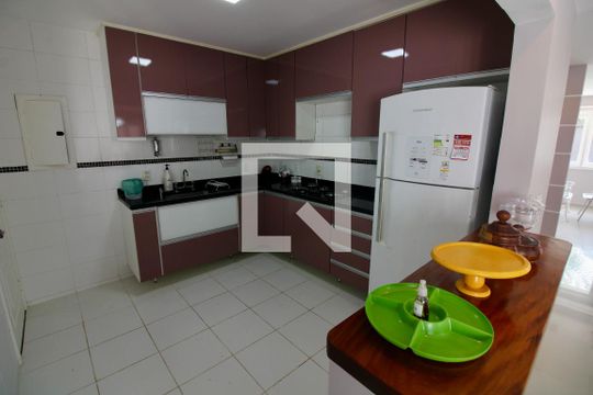 Cozinha de casa de condomínio à venda com 3 quartos, 240m² em Recreio dos Bandeirantes, Rio de Janeiro