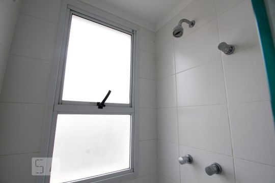Chuveiro de apartamento à venda com 2 quartos, 53m² em Vila Gomes, São Paulo