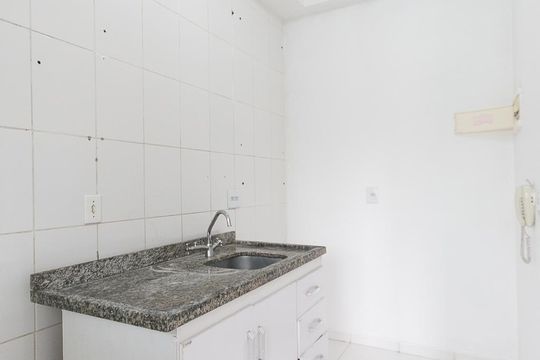 Cozinha  de apartamento à venda com 2 quartos, 45m² em Jardim Maria Estela, São Paulo