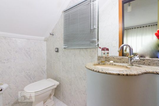 Lavabo de casa à venda com 3 quartos, 210m² em Água Fria, São Paulo