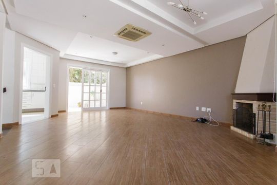 Sala de casa de condomínio à venda com 4 quartos, 242m² em Chácara das Pedras, Porto Alegre