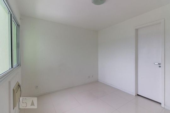 Suíte de apartamento para alugar com 2 quartos, 100m² em Recreio dos Bandeirantes, Rio de Janeiro