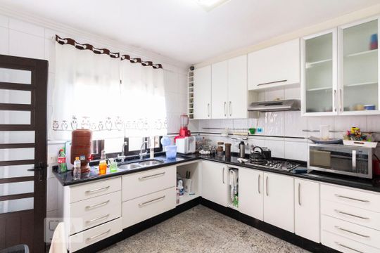 Cozinha  de casa para alugar com 3 quartos, 250m² em Vila Gomes Cardim, São Paulo