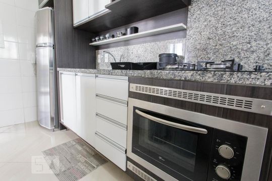 Cozinha de apartamento para alugar com 3 quartos, 95m² em Cristal, Porto Alegre