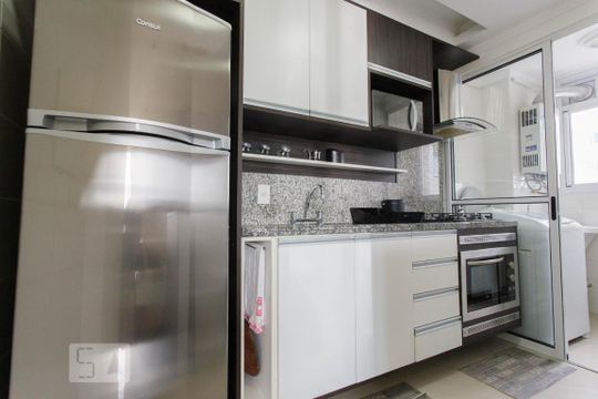 Cozinha de apartamento para alugar com 3 quartos, 95m² em Cristal, Porto Alegre