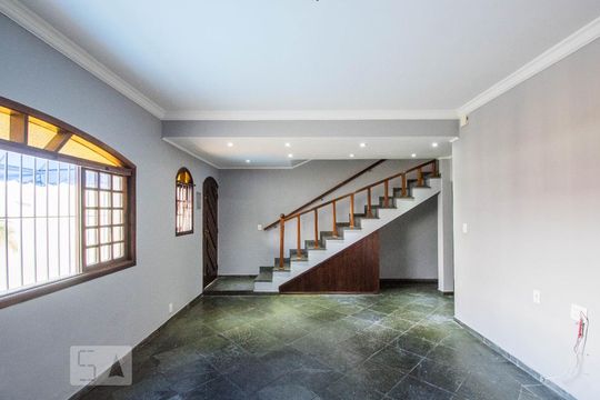 Sala de casa à venda com 2 quartos, 160m² em Vila Dom Pedro I, São Paulo