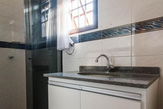 Banheiro 1 / Suíte de casa à venda com 2 quartos, 160m² em Vila Dom Pedro I, São Paulo
