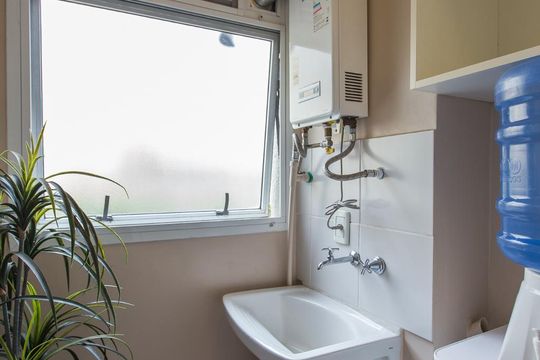 Área de Serviço de apartamento para alugar com 2 quartos, 55m² em Camaquã, Porto Alegre
