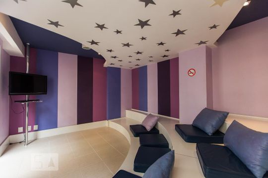 Cineminha de apartamento para alugar com 2 quartos, 55m² em Camaquã, Porto Alegre