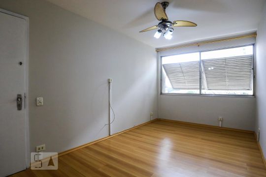 Quarto 2 de apartamento para alugar com 2 quartos, 80m² em Pinheiros, São Paulo