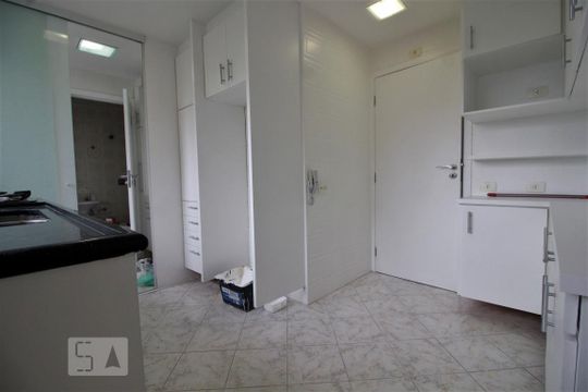 Cozinha de apartamento para alugar com 2 quartos, 90m² em Jardim Monte Kemel, São Paulo