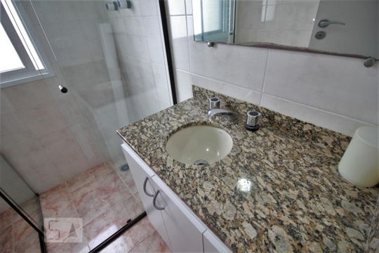 Pia de apartamento à venda com 2 quartos, 90m² em Jardim Monte Kemel, São Paulo