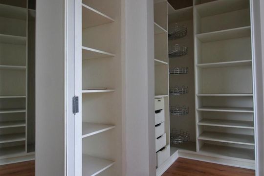 Closet de apartamento à venda com 2 quartos, 90m² em Jardim Monte Kemel, São Paulo
