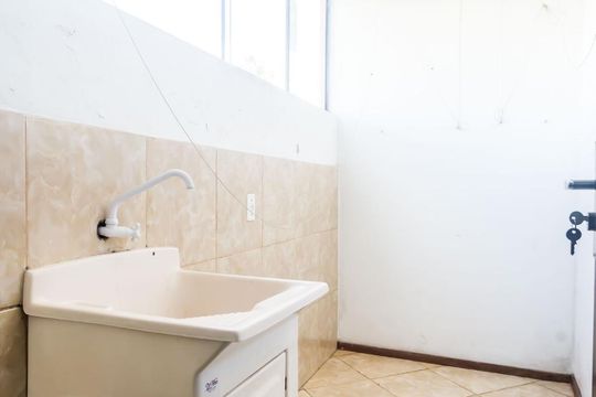 Área de Serviço de apartamento para alugar com 2 quartos, 55m² em Cavalhada, Porto Alegre