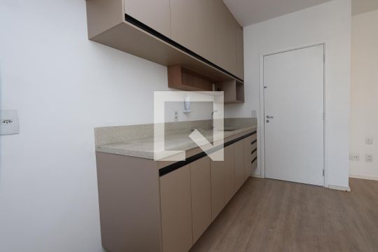 Cozinha de kitnet/studio à venda com 1 quarto, 30m² em Vila Prudente, São Paulo