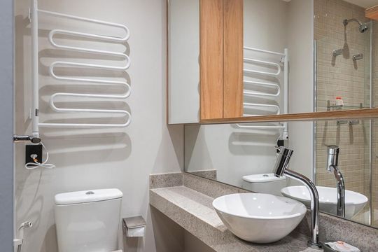 Banheiro de kitnet/studio para alugar com 1 quarto, 22m² em Consolação, São Paulo