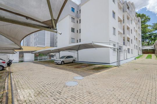 Garagem de apartamento para alugar com 2 quartos, 47m² em Marajó, Belo Horizonte