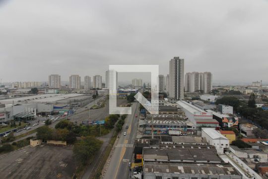 Vista do Quarto  de apartamento para alugar com 2 quartos, 61m² em Vila Endres, Guarulhos