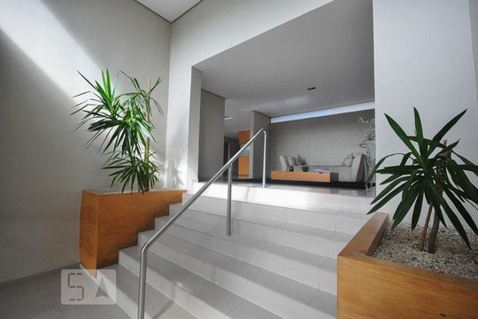 Hall social de apartamento para alugar com 1 quarto, 35m² em Vila Tramontano, São Paulo