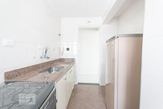 Cozinha  de apartamento para alugar com 2 quartos, 57m² em Vila da Saúde, São Paulo