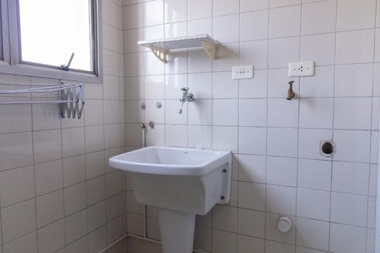 Área de serviço de apartamento para alugar com 2 quartos, 65m² em Chácara Santo Antônio (zona Sul), São Paulo