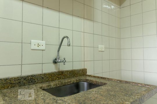 Cozinha de apartamento para alugar com 2 quartos, 65m² em Chácara Santo Antônio (zona Sul), São Paulo