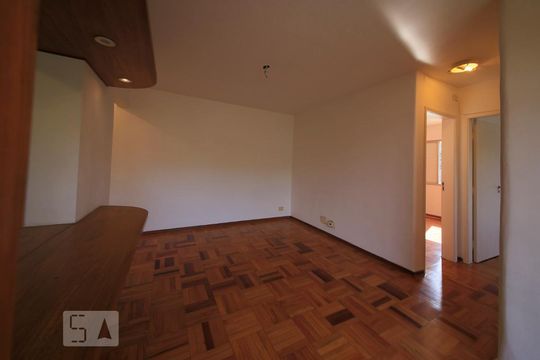 Sala de apartamento para alugar com 2 quartos, 68m² em Vila Madalena, São Paulo